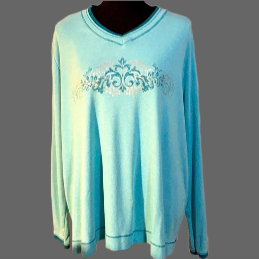 Plus since activewear top.